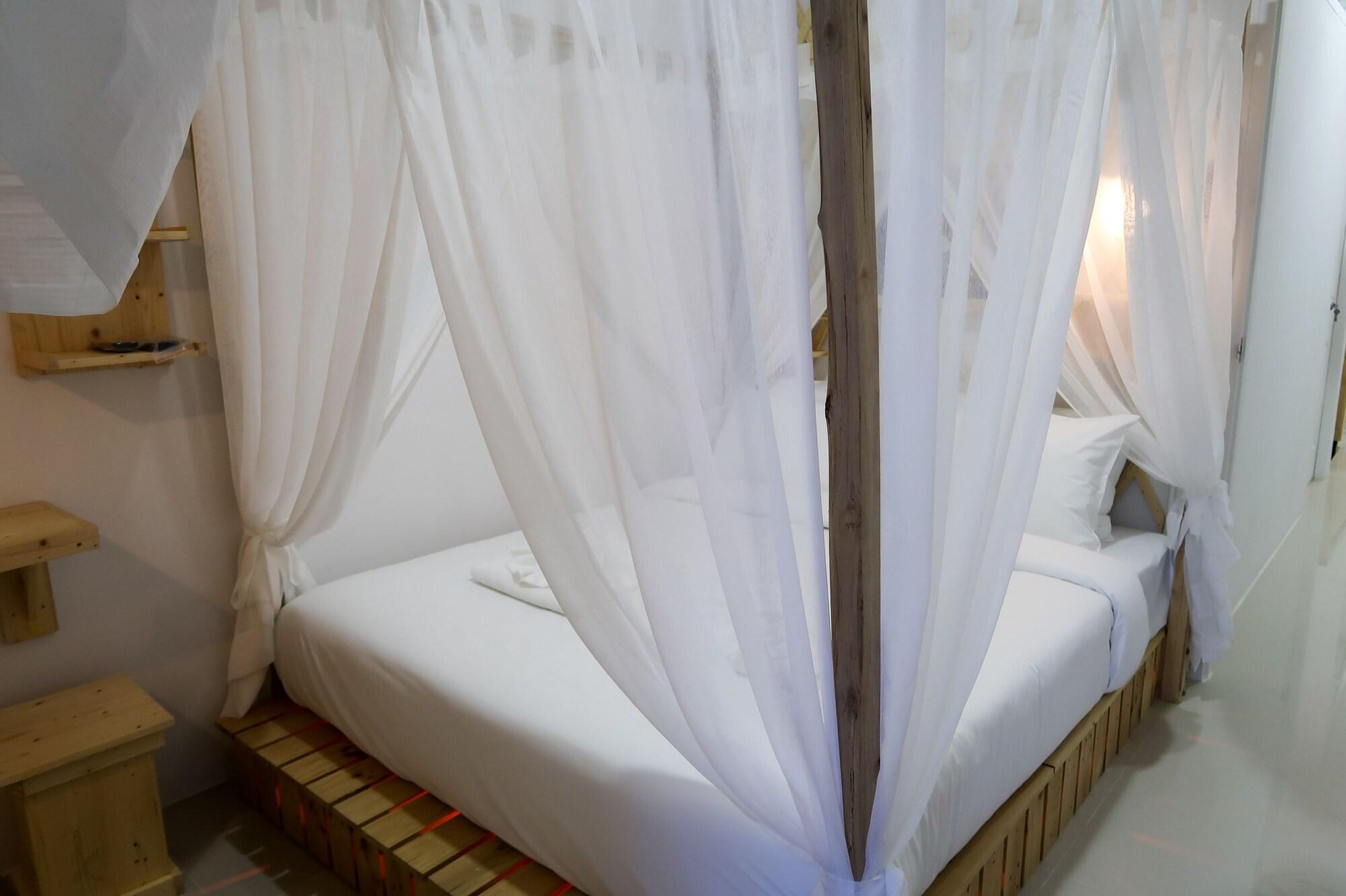 Baan Urt Suratthani Airport Hotel Surat Thani Exteriör bild