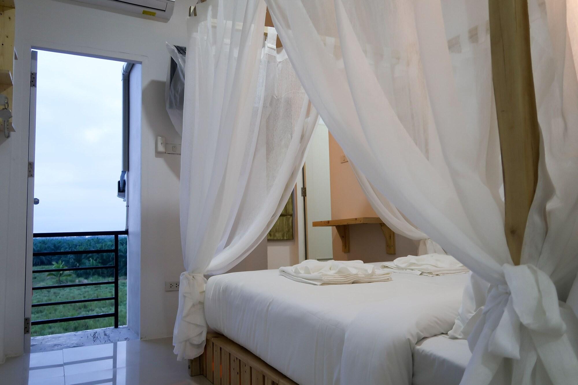 Baan Urt Suratthani Airport Hotel Surat Thani Exteriör bild